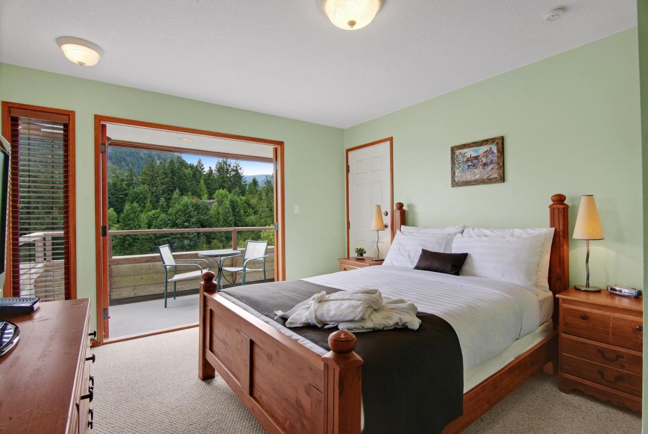 Sunshine Coast Resort Madeira Park Esterno foto