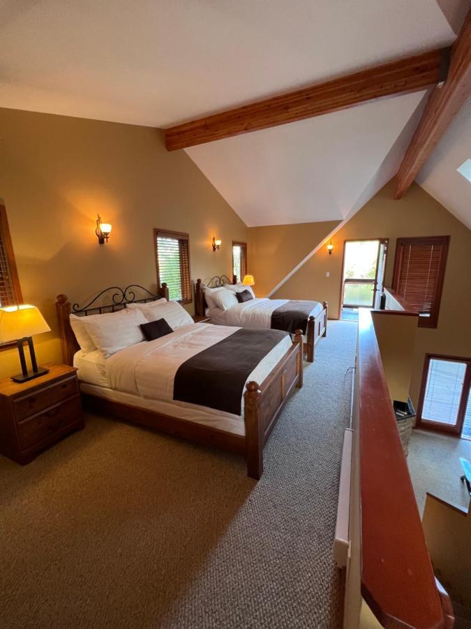 Sunshine Coast Resort Madeira Park Esterno foto